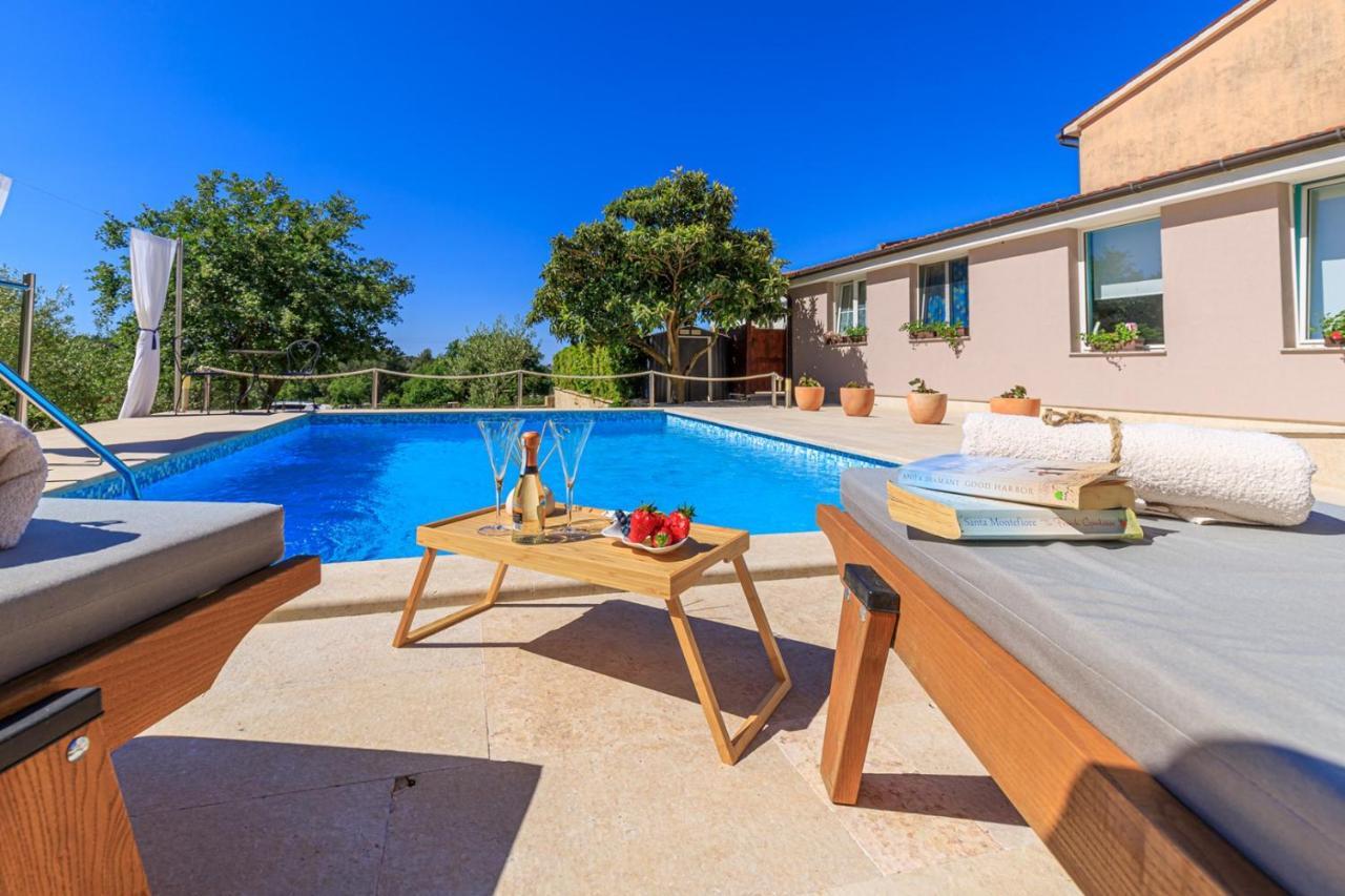 Villa Morena Pula Ngoại thất bức ảnh